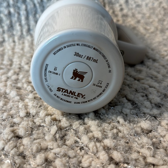 Stanley x Calia Cream/Gold Tumbler with Handle and Straw - Picture 6 of 6